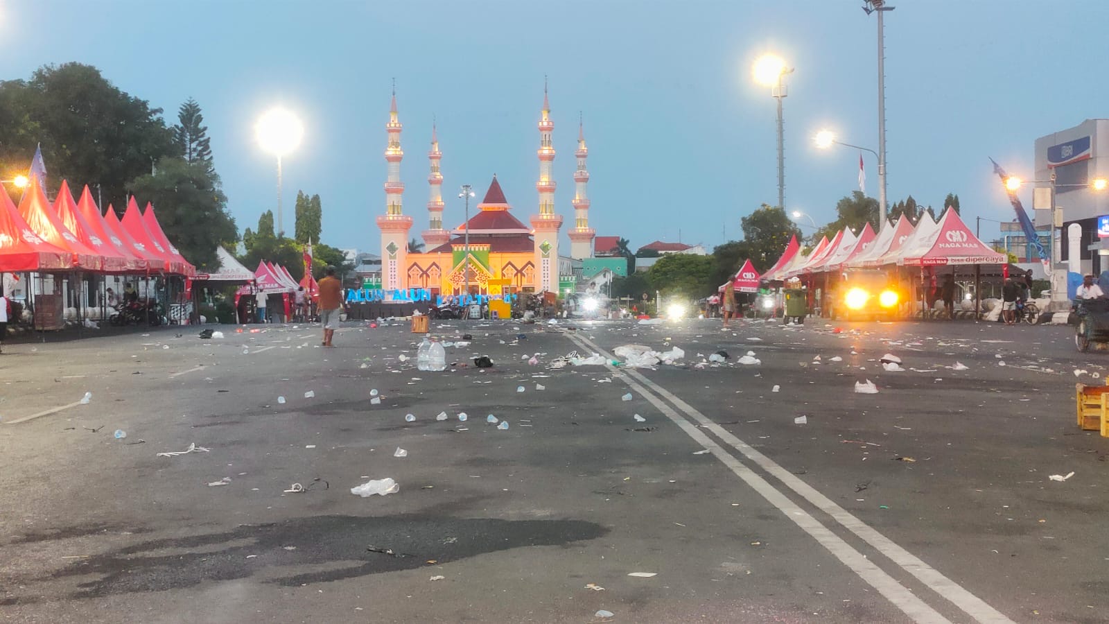 Euforia Berakhir, Bau Pesing Menyengat di Jalan Pancasila Kota Tegal