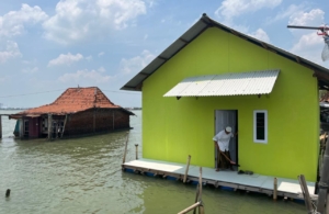 Bantuan Rumah Apung Tuntas, Warga Timbulsloko Demak Lega Bisa Menabung Lagi