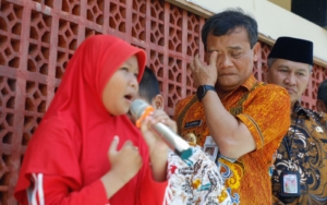 Puisi “Rindu Cahaya” Karya Najwa Buat Ahmad Luthfi Terharu