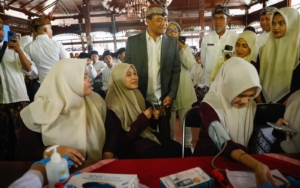 Pastikan Kesehatan Santri, Ahmad Luthfi–Taj Yasin Kerahkan Dokter Spesialis Keliling ke 5.479 Pesantren