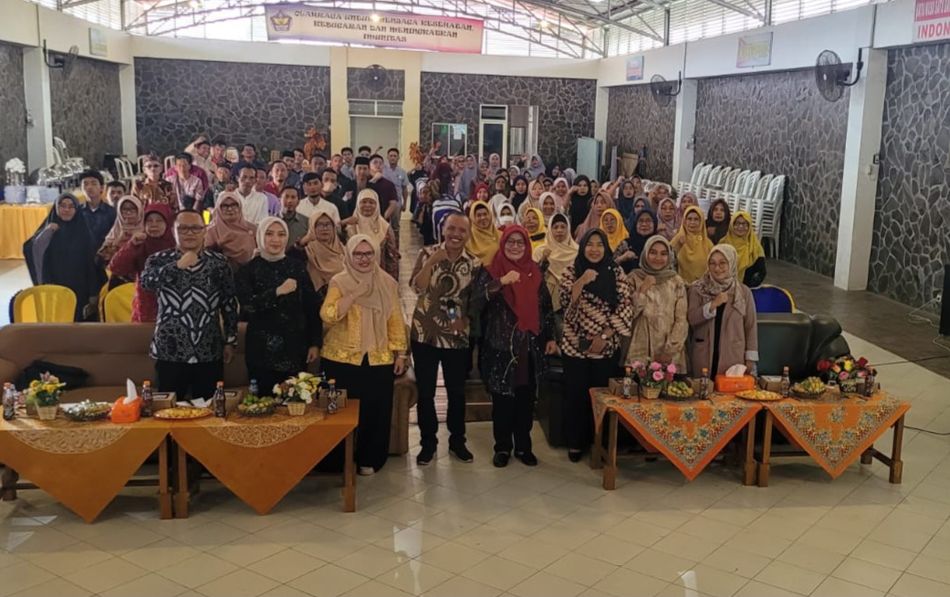 Jaga Gawai Penting dalam Pola Asuh Anak, Dinsos Kabupaten Tegal Gelar Seminar Parenting di Era Digital