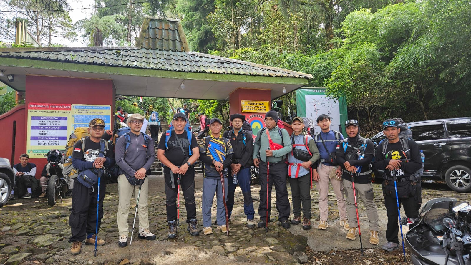 Persilatan Ragajati Mendaki Gunung Lawu, Napak Tilas Pusat Spiritual di Tanah Jawa 