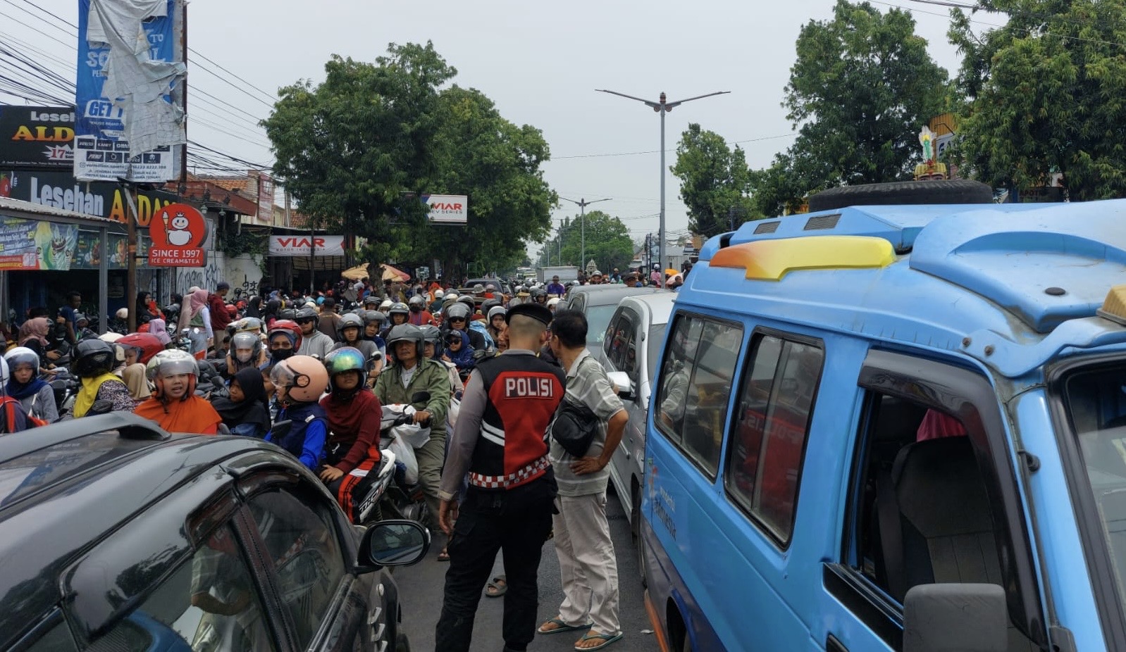 Pawai Festival Sarung Goyor di Pemalang Picu Kemacetan, Pengendara Kesal