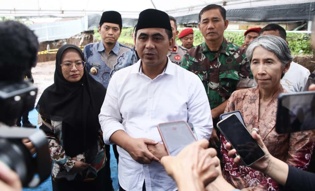 Tangani Banjir, Wagub Taj Yasin Dorong Penggunaan Pompa 6.000 Lps, Pembangunan Tanggul Laut, dan Perubahan Perilaku Buang Sampah