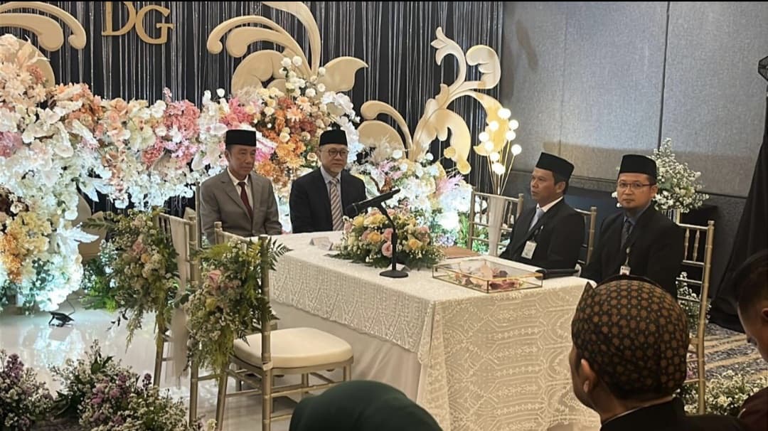 Jokowi dan Zulhas Hadiri Akad Nikah Dedy Yon dan Gadis di Sukoharjo