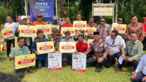 Bupati Batang Serahkan 256 Alsintan Kepada Gapoktan dan Poktan