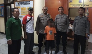 Cepat Tanggap! Polsek Wiradesa Jemput Anak Tersesat di Batang, Langsung Diantar Pulang ke Mayangan