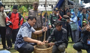Gairahkan Ekonomi Kreatif, Gubernur Ahmad Luthfi Minta Festival Mangga Pemalang Digelar Rutin Tiap Tahun