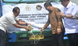 UMKM Jateng Menembus Pasar Global, Gubernur Ahmad Luthfi Resmi Melepas Ekspor Rp10,1 Miliar