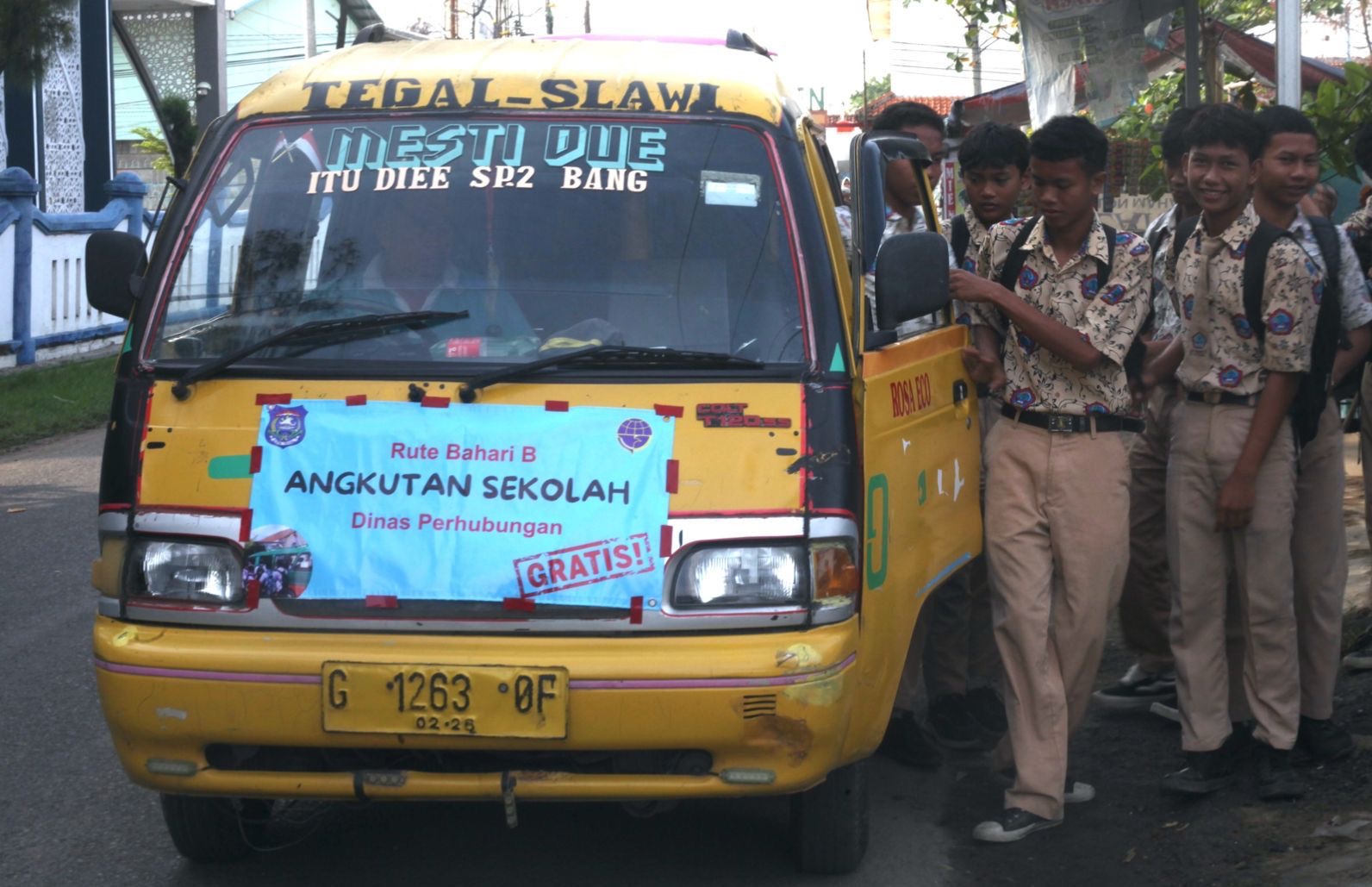 Dishub Tegal Uji Coba Angkutan Sekolah Gratis, Angkot Mulai Kembali Terisi Penumpang