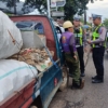 Operasi Zebra Candi 2025 di Batang Temukan STNK Minibus Jadi Mobil Bak Terbuka