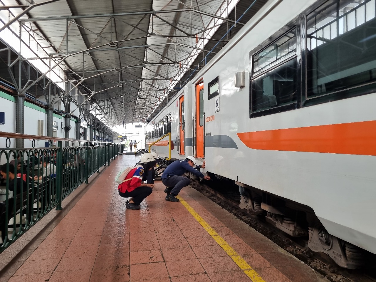 KAI Daop 4 Semarang Rampcheck Lokomotif dan Gerbong Sambut Libur Nataru 2025/2026