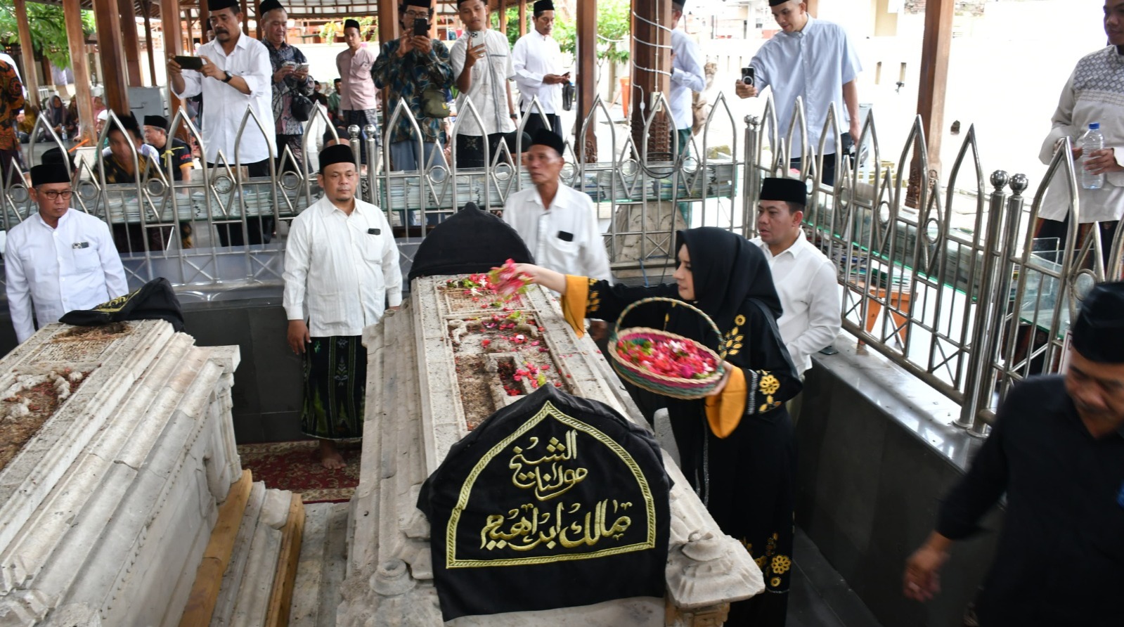 Ziarah Hari Santri, Bupati Fadia Harap Berkah untuk Masyarakat Kabupaten Pekalongan