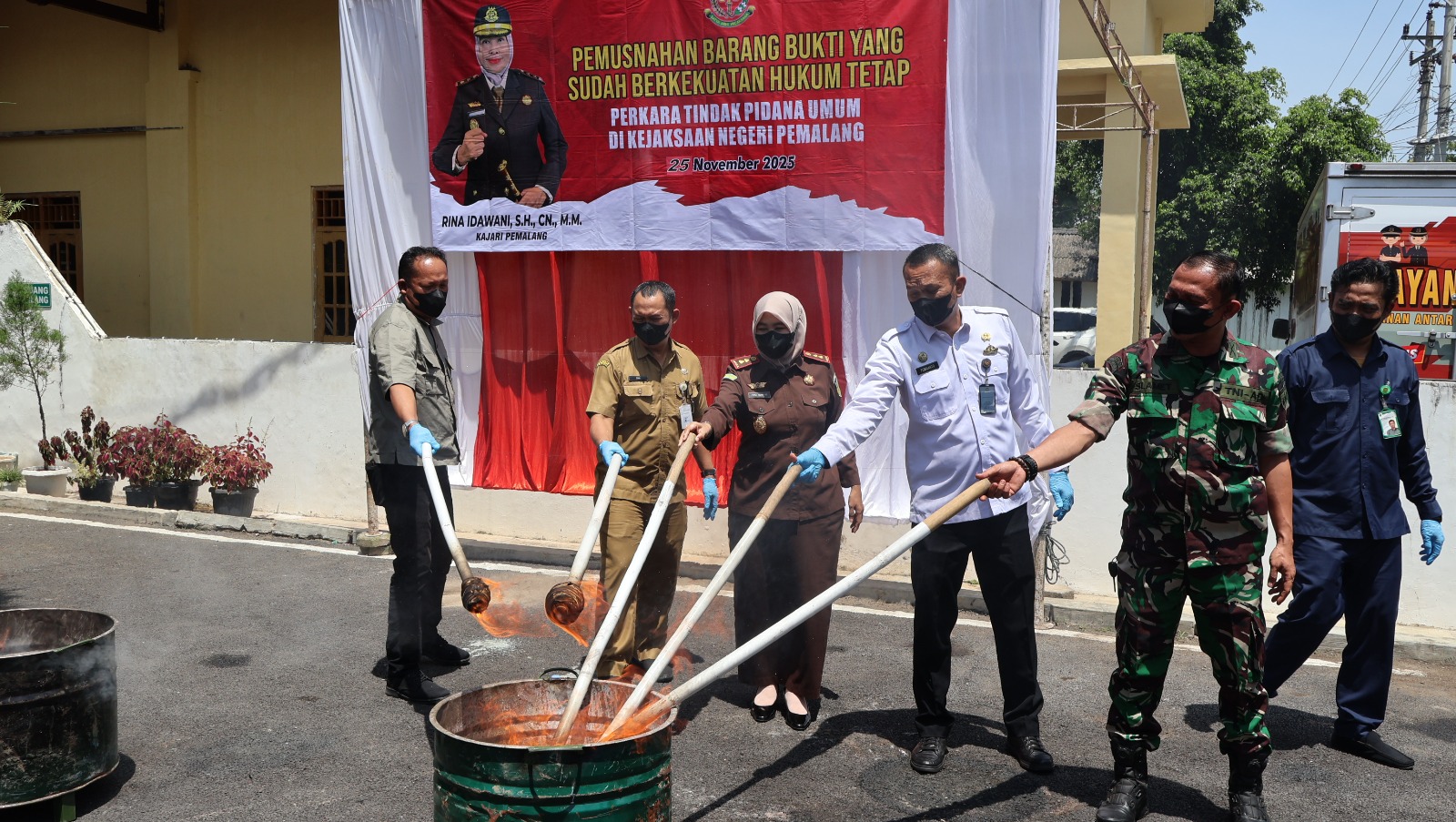 Kejari Pemalang Musnahkan Barang Bukti 41 Perkara Tindak Pidana, dari Perjudian hingga Narkoba