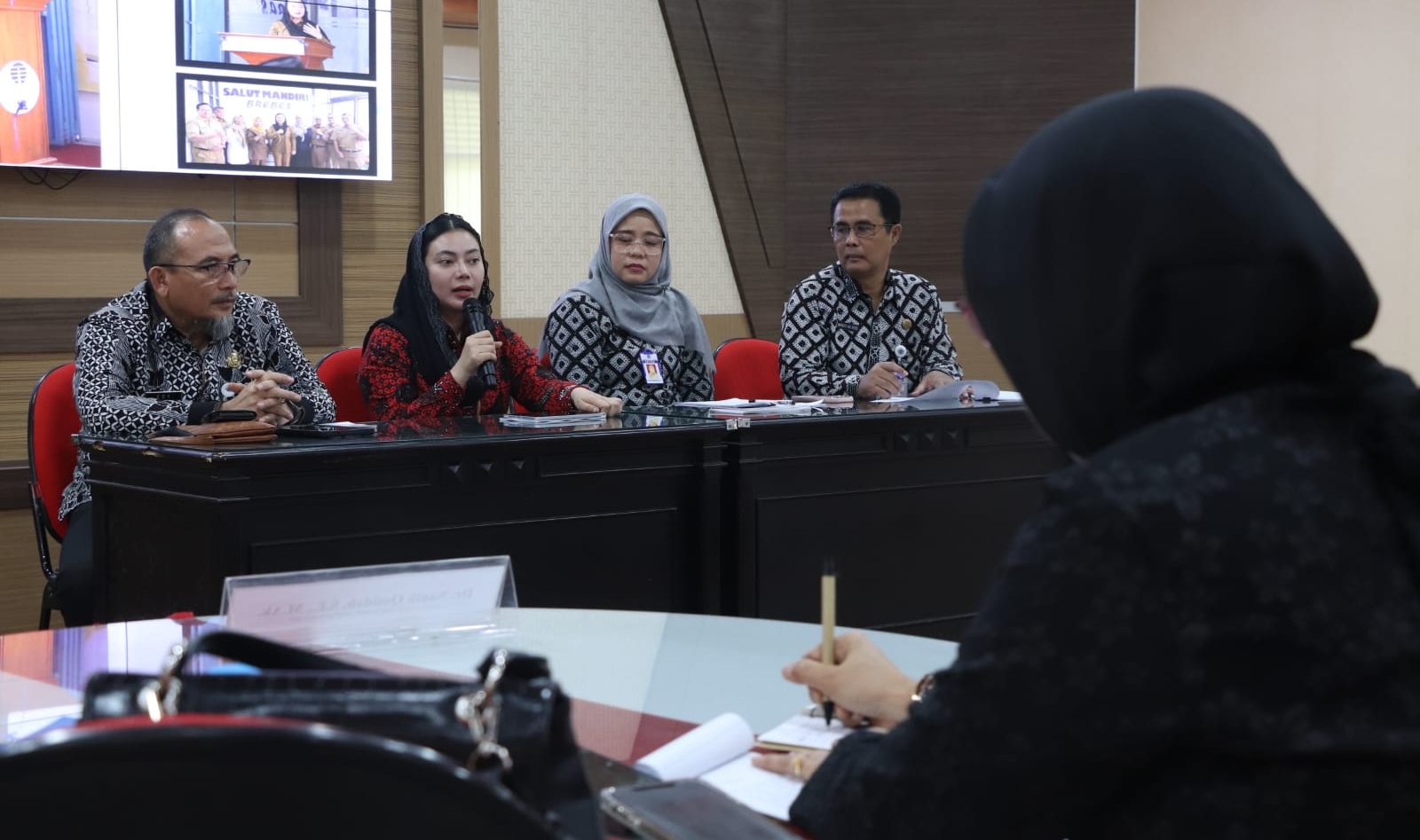 Uji Publik KIP, Bupati Paramitha Optimis Brebes Raih Predikat Informatif