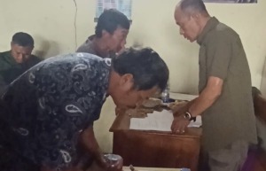 Puluhan Warga Sepakat Hentikan Garapan di Hutan Lindung Petak 24 Paguyangan, Brebes