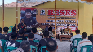 Tiang Provider Tanpa Izin Menjamur di Margadana, Reses Anggota DPRD Kota Tegal Muslim Jadi Ajang Sentilan