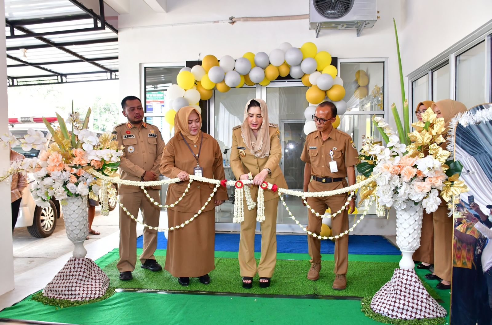 Bupati Fadia Resmikan Gedung Rawat Inap Puskesmas Talun