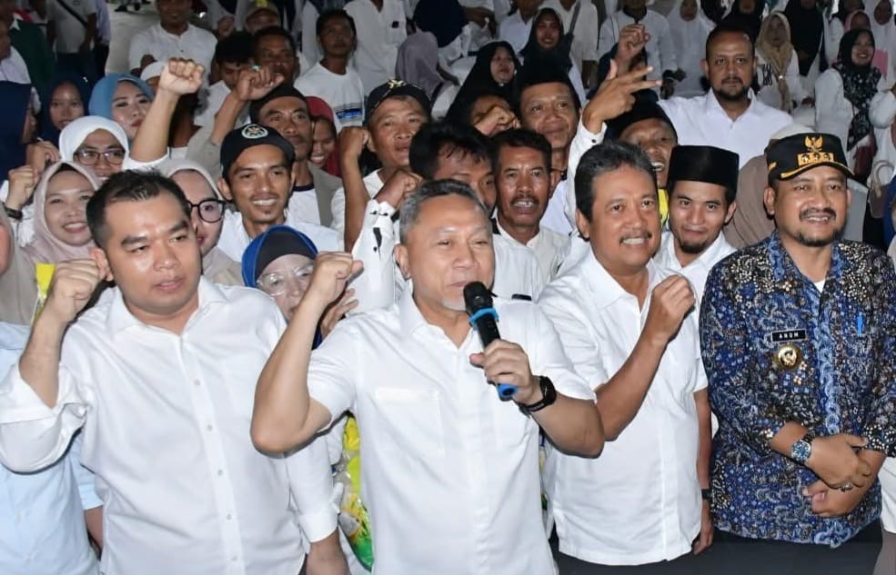 Jelang Tahun Baru, Zulhas Bagikan Beras ke Warga Pemalang