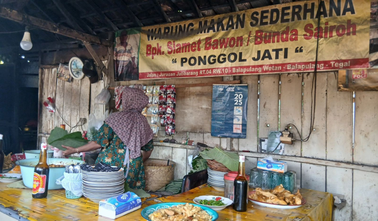 Warung Ponggol Jati di Balapulang Ini Diburu Pembeli sejak Pagi