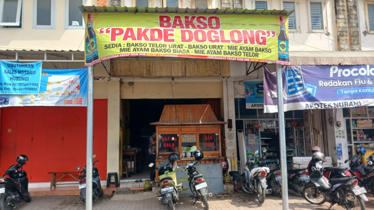 Mencicipi Mie Ayam Enak di Tegal, Warung Bakso Pakde Doglong