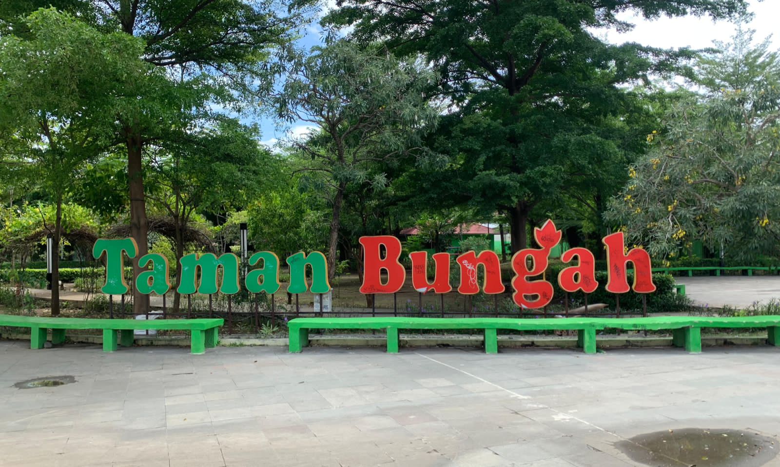 Taman Bungah Slawi, Ternyata Dulu Terminal Kini Jadi Ikon Kota