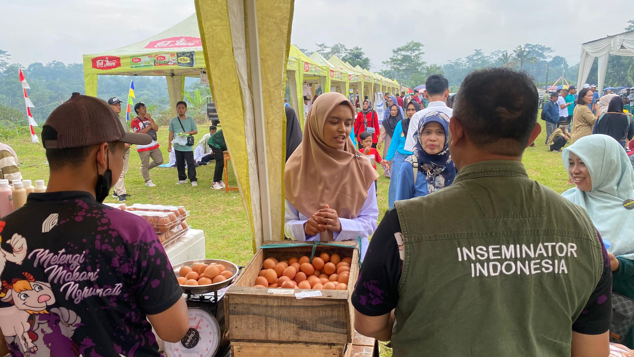 Dispaperta Batang Habiskan Sembako Murah Dalam Program Sambang Desa