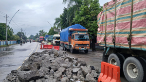 Hindari Jalur Pantura Martoloyo Tegal, Kemacetan Terjadi Pada Jam-Jam Ini