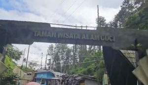 Liburan Telah Tiba, Waspadai Lima Tempat Wisata Alam Saat Musim Hujan
