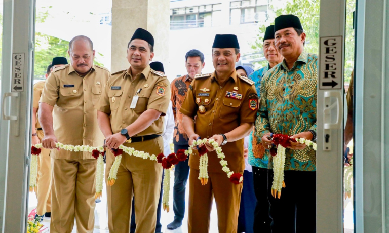 Ahmad Luthfi Resmikan Masjid Baru di Kawasan Setda Jateng