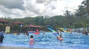 Libur Nataru, Walicung Park Brebes Ramai Dikunjungi Keluarga