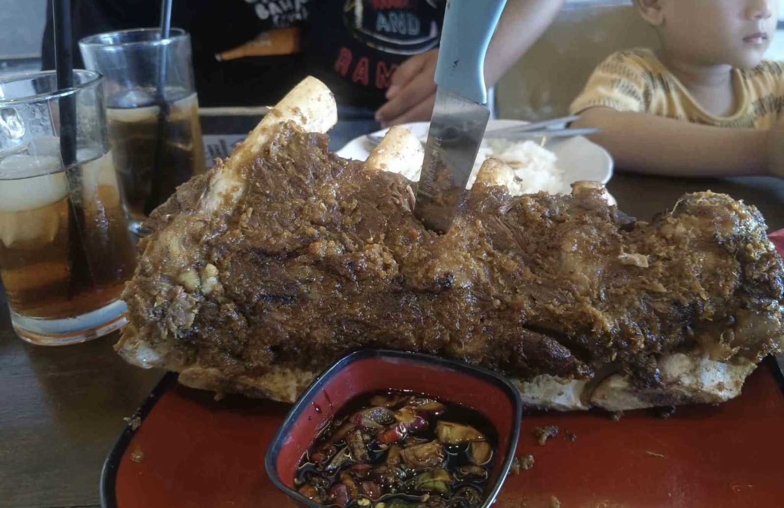 Rekomendasi Kuliner Pemalang, Iga Bakar Dinosaurus