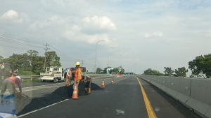 Jelang Nataru, Ruas Tol Pejagan-Brebes Diperbaiki di Sejumlah Titik