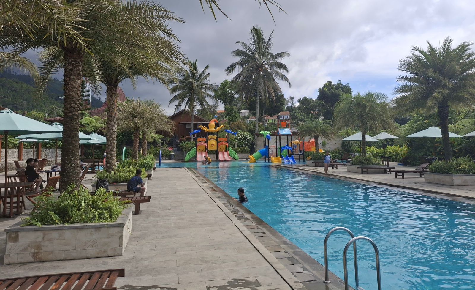 Wisata Alam dan Kuliner di Teras Padi Brebes