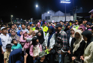 Malam Tahun Baru, Bupati Pemalang Sapa Warga di City Walk