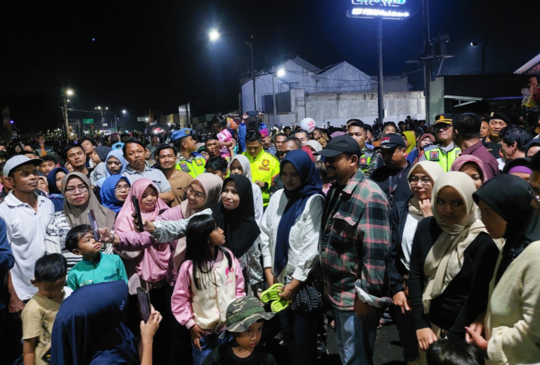 Malam Tahun Baru, Bupati Pemalang Sapa Warga di City Walk